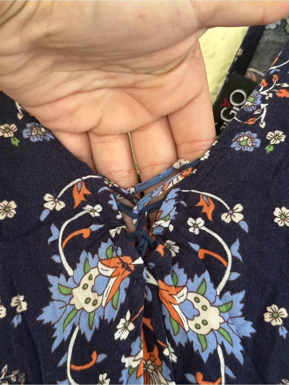 Boho Floral Navy Maxi Dress with V-Neck EUC - Picture 4 of 8